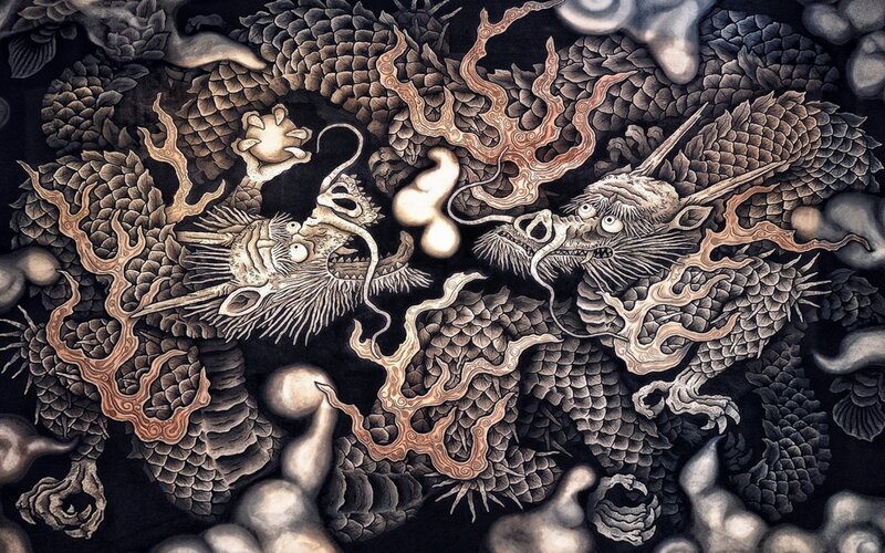 Two Dragons Facing Each Other — Black