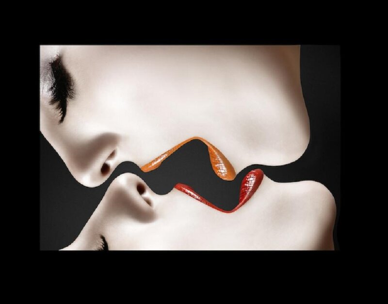 Two Faces Kissing — White