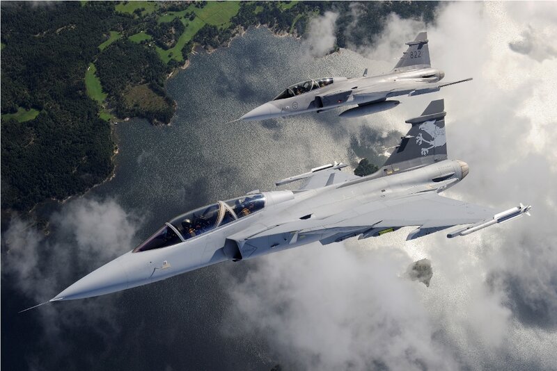 Two fighter jets in flight
