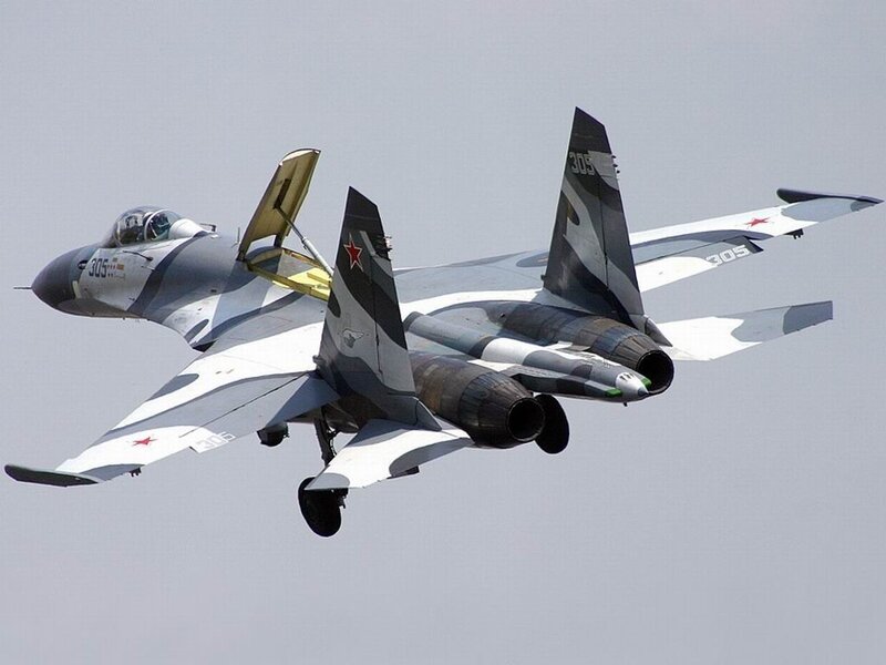 Two fighter jets in flight