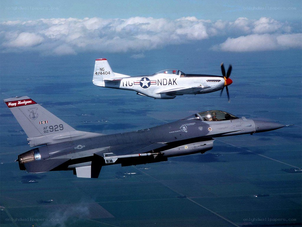 Two fighter jets in flight