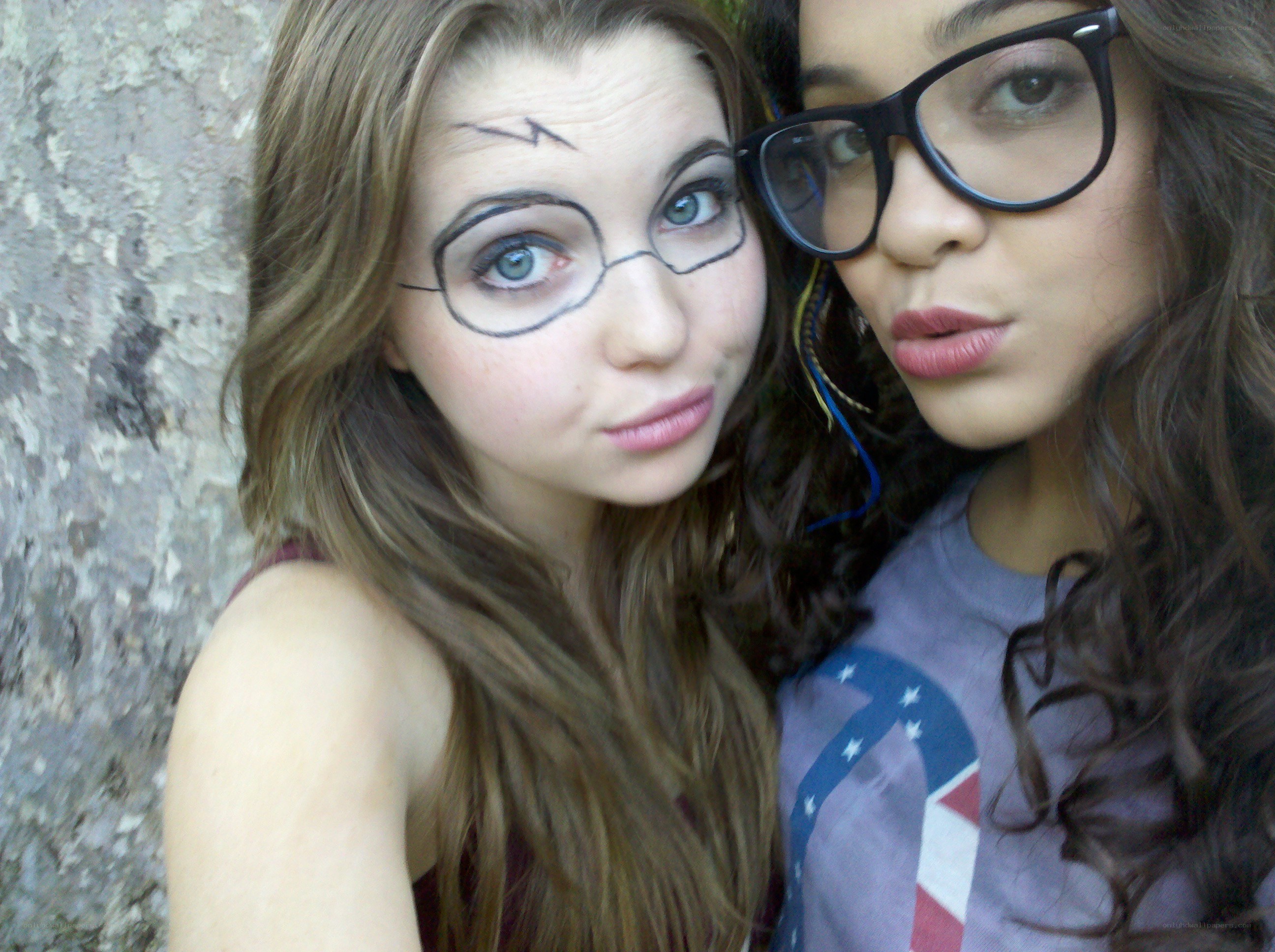 Two friends in Harry Potter makeup