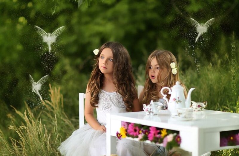 Two Girls at Tea Party — Green