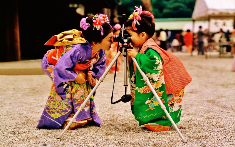 Two Girls in Kimonos — Green