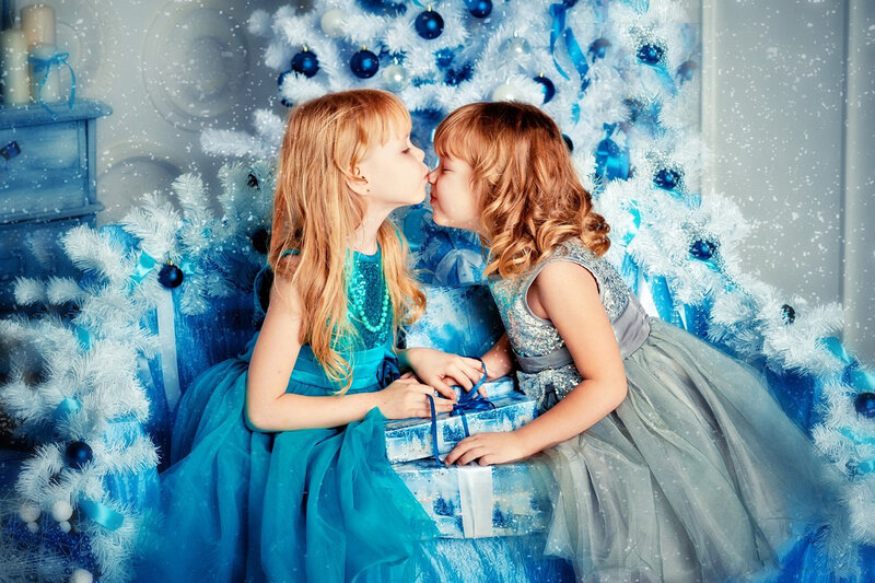Two Girls Kissing — Blue, Festive