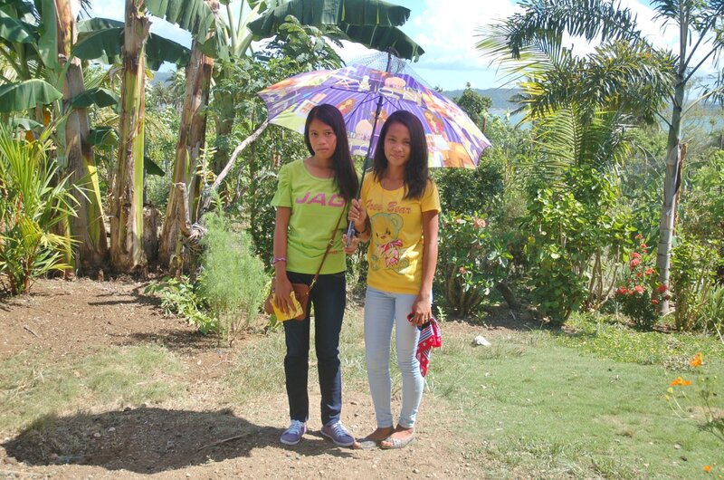 Two Girls under Umbrella — Green, Outdoor