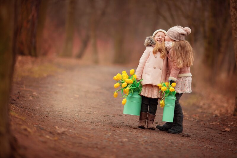 Two Girls with Tulips — Yellow