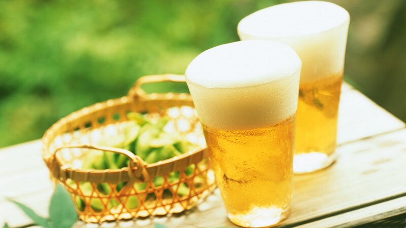 Two Glasses of Beer — Green