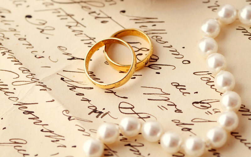 Two Gold Rings and Pearls — Romantic