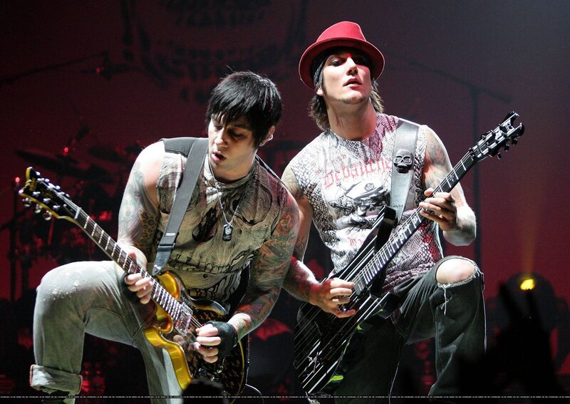 Two Guitarists on Stage — Black