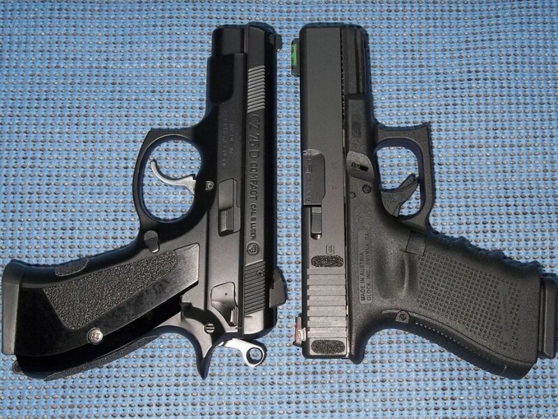 Two Handguns Side by Side — Black