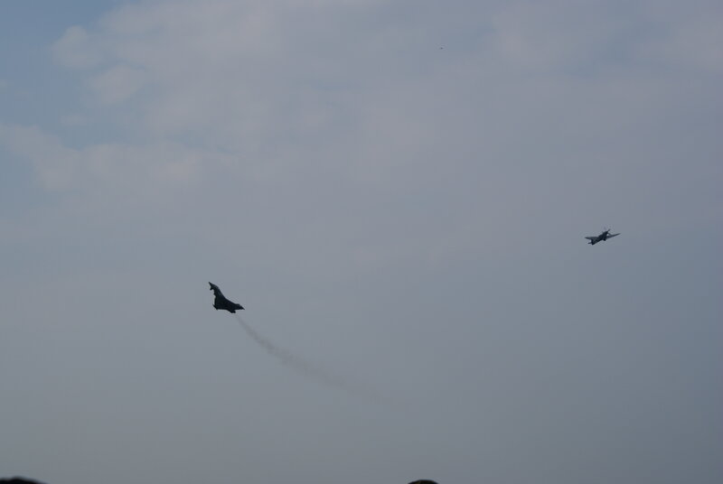 Two jets in the sky