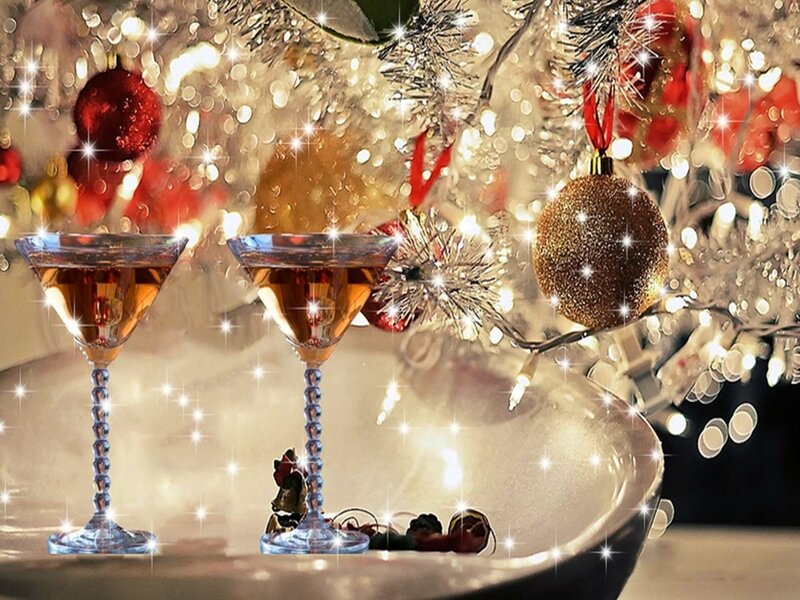 Two Martini Glasses — Gold, Festive