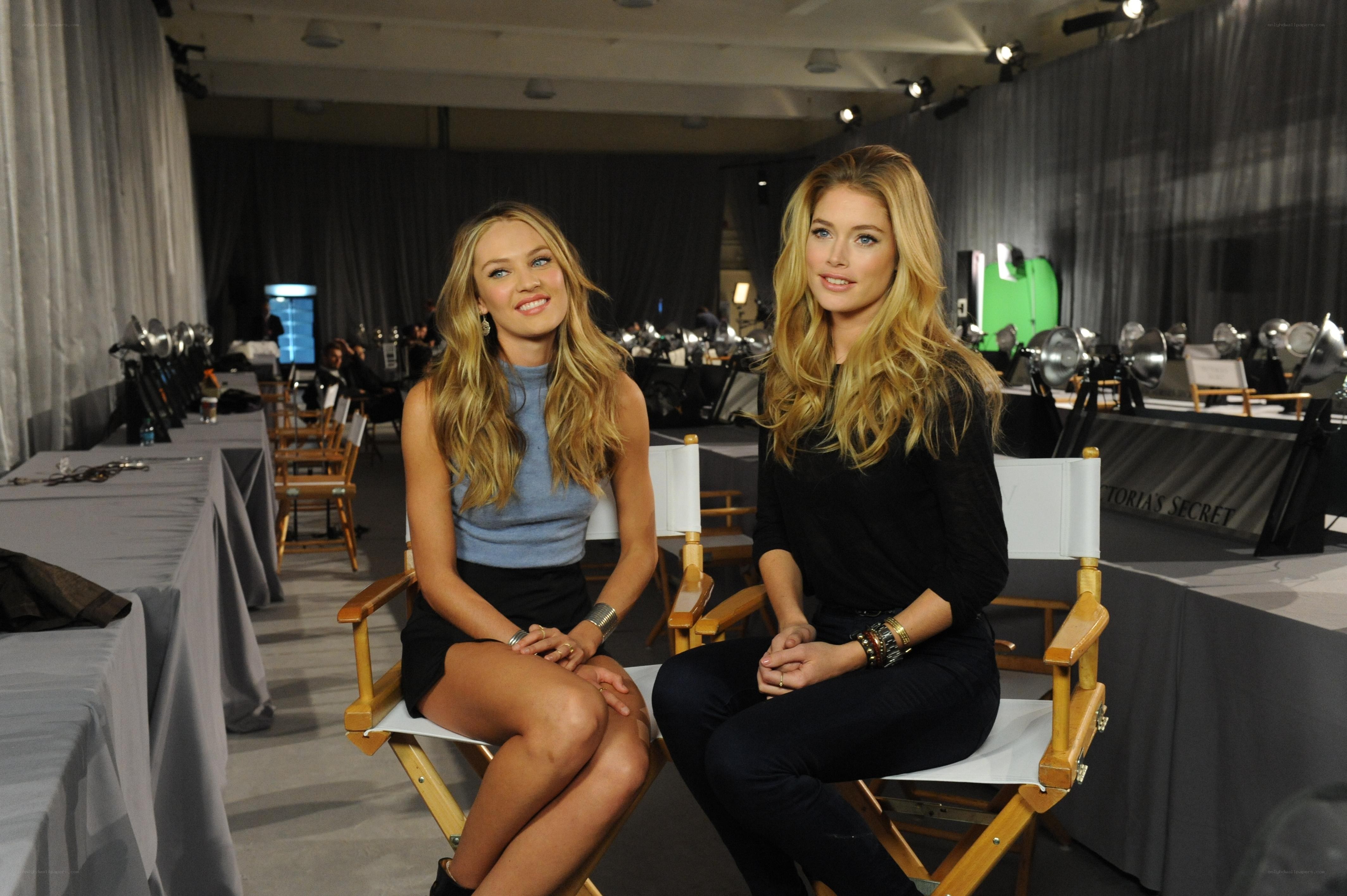 Two models at a fashion event