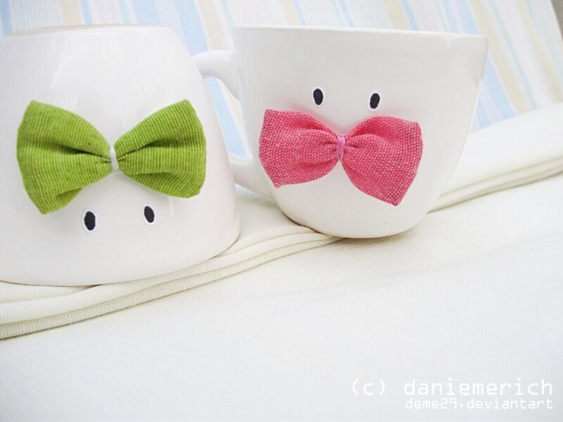 Two Mugs with Bows