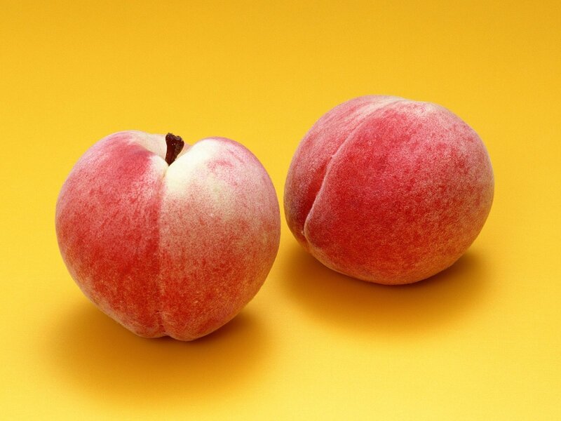 Two Peaches on Yellow