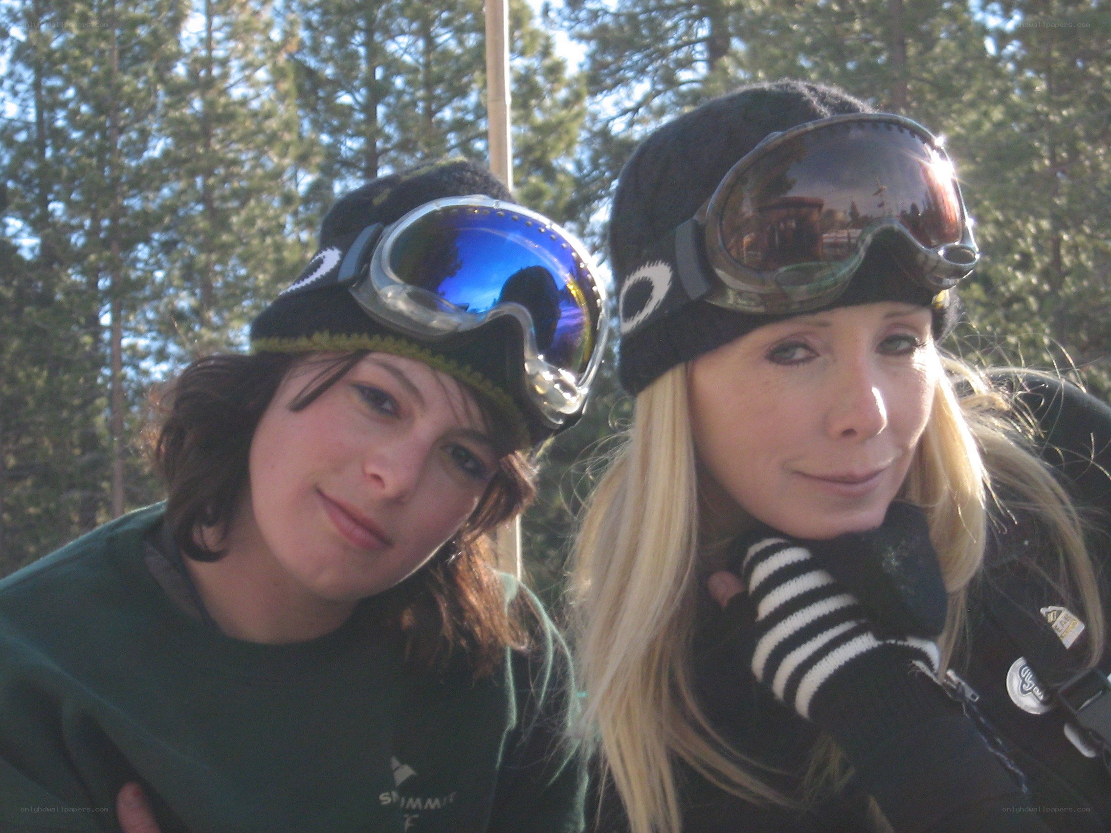 Two people in ski gear