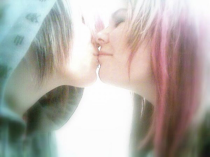 two people kissing