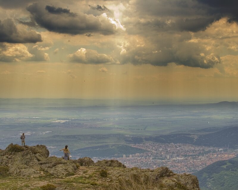 Two People on a Cliff — Gray, Dramatic