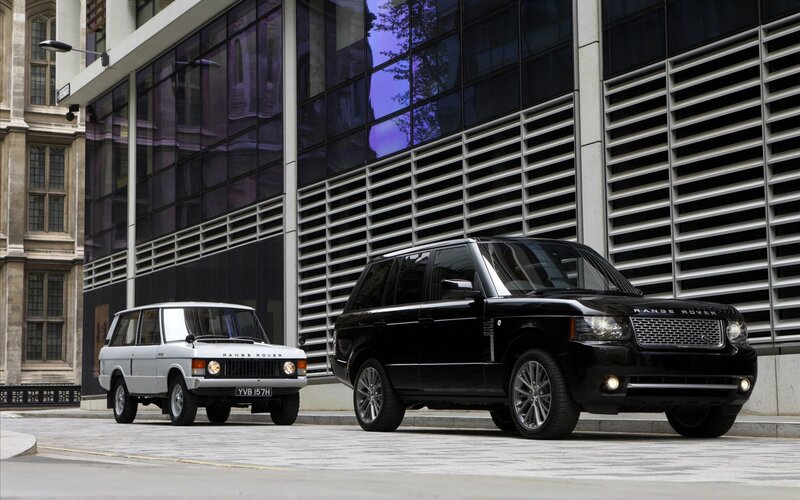 Two Range Rover models side by side