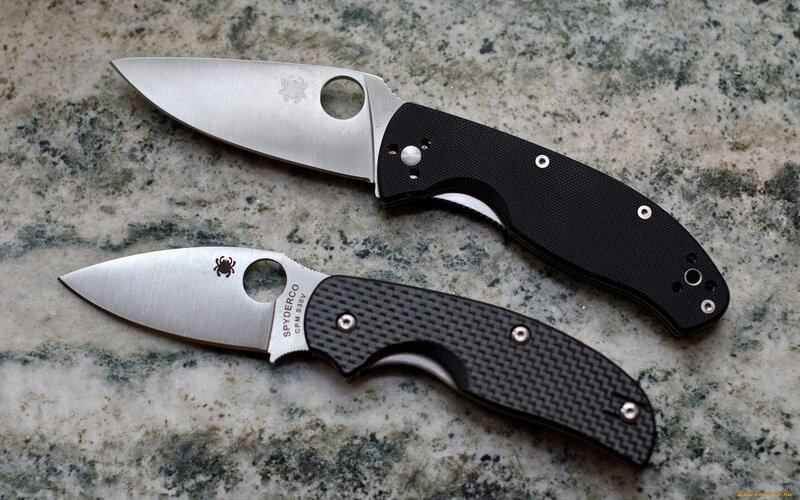 Two Spyderco folding knives