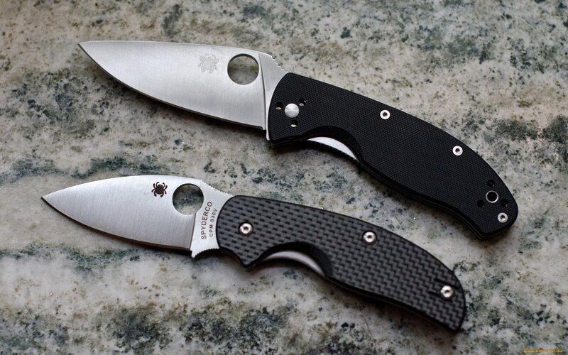 Two Spyderco folding knives