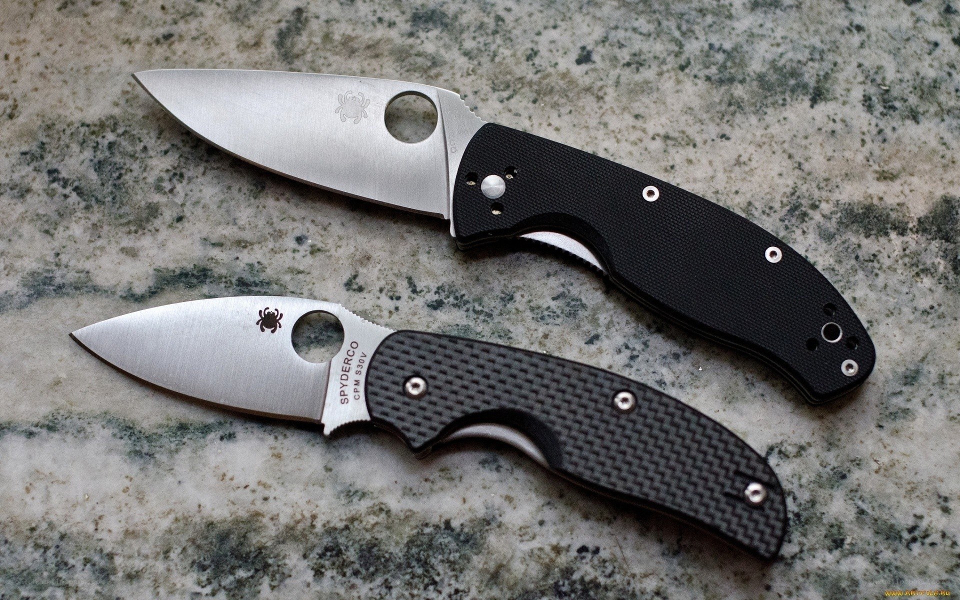 Two Spyderco folding knives