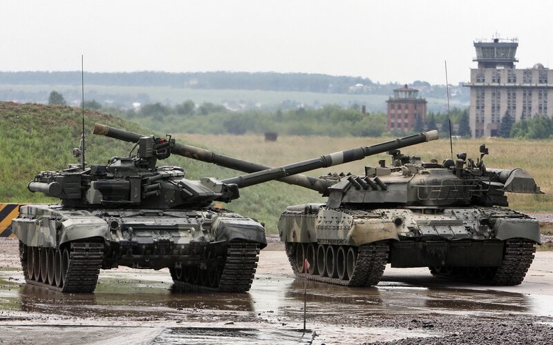 Two Tanks on Wet Ground — Green, Dramatic