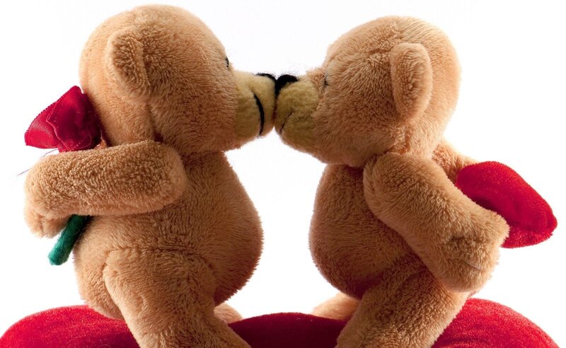 Two Teddy Bears Kissing — Brown