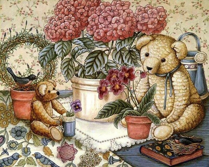 Two Teddy Bears with Flowers — Beige