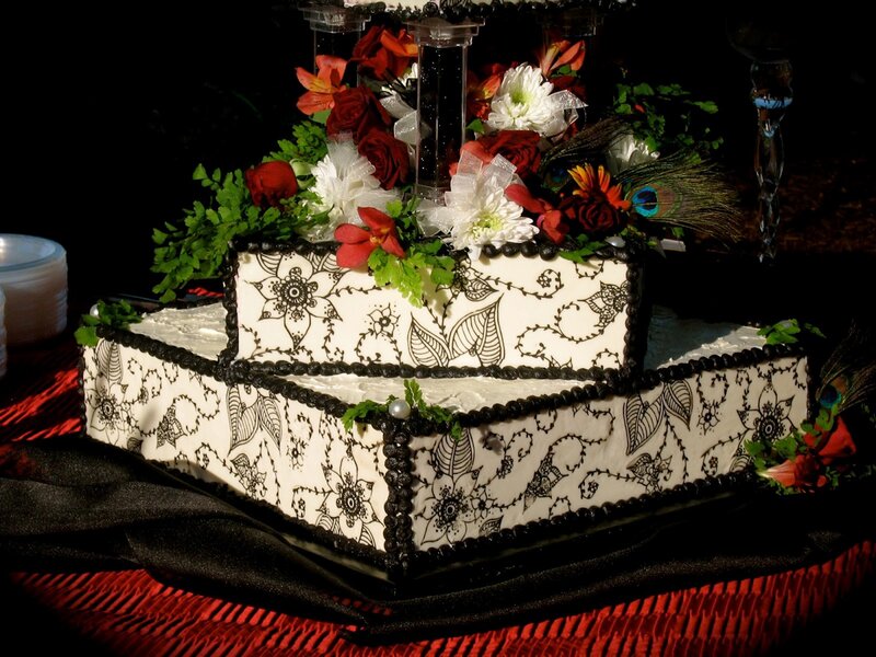 Two-tier Wedding Cake — Black