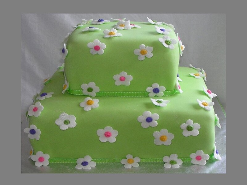 Two-tiered Green Cake