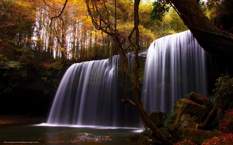 Two-tiered Waterfall — Green