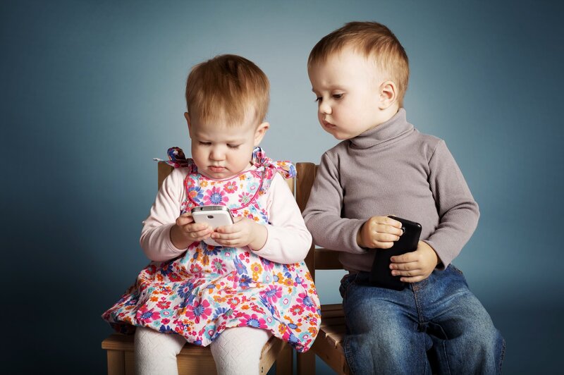 Two Toddlers on Bench — Blue