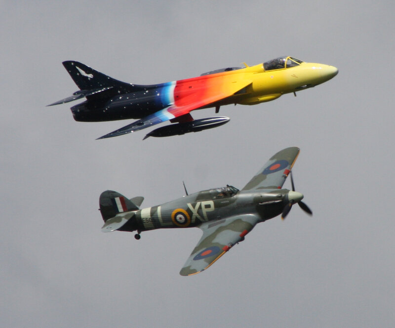 Two Vintage Airplanes — Gray, Dynamic