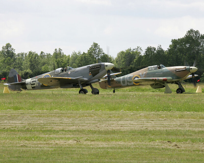 Two Vintage Fighter Planes — Green