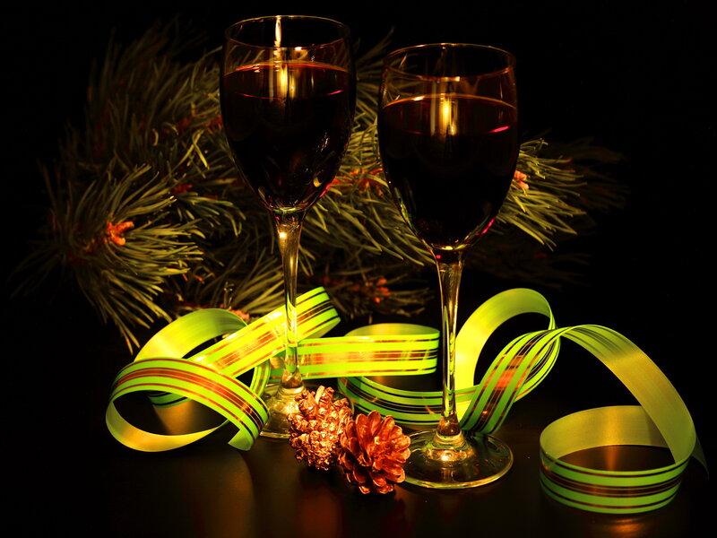 Two Wine Glasses — Black, Festive