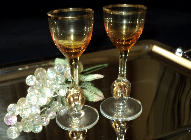 Two Wine Glasses — Gold, Elegant
