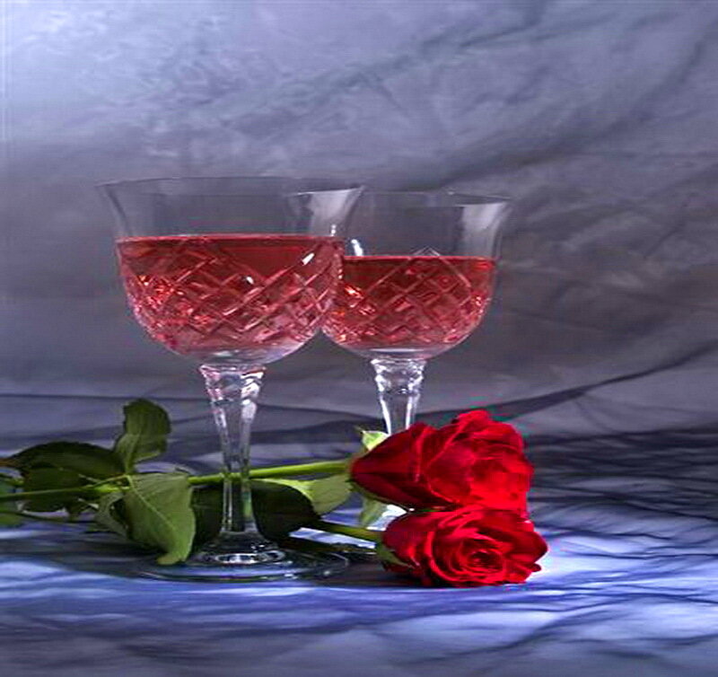 Two Wine Glasses with Roses