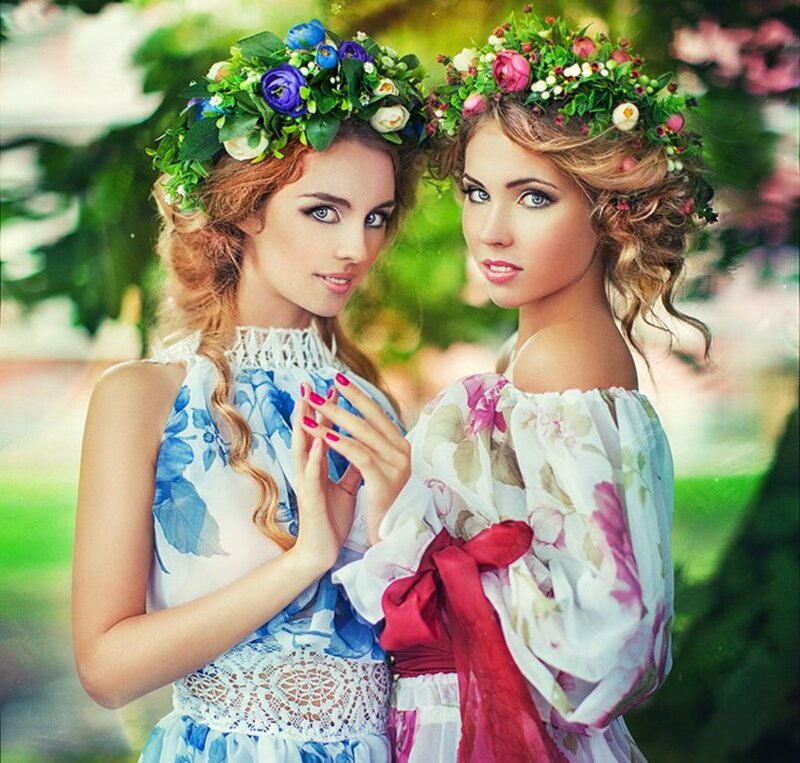 Two Women with Flower Crowns — Green