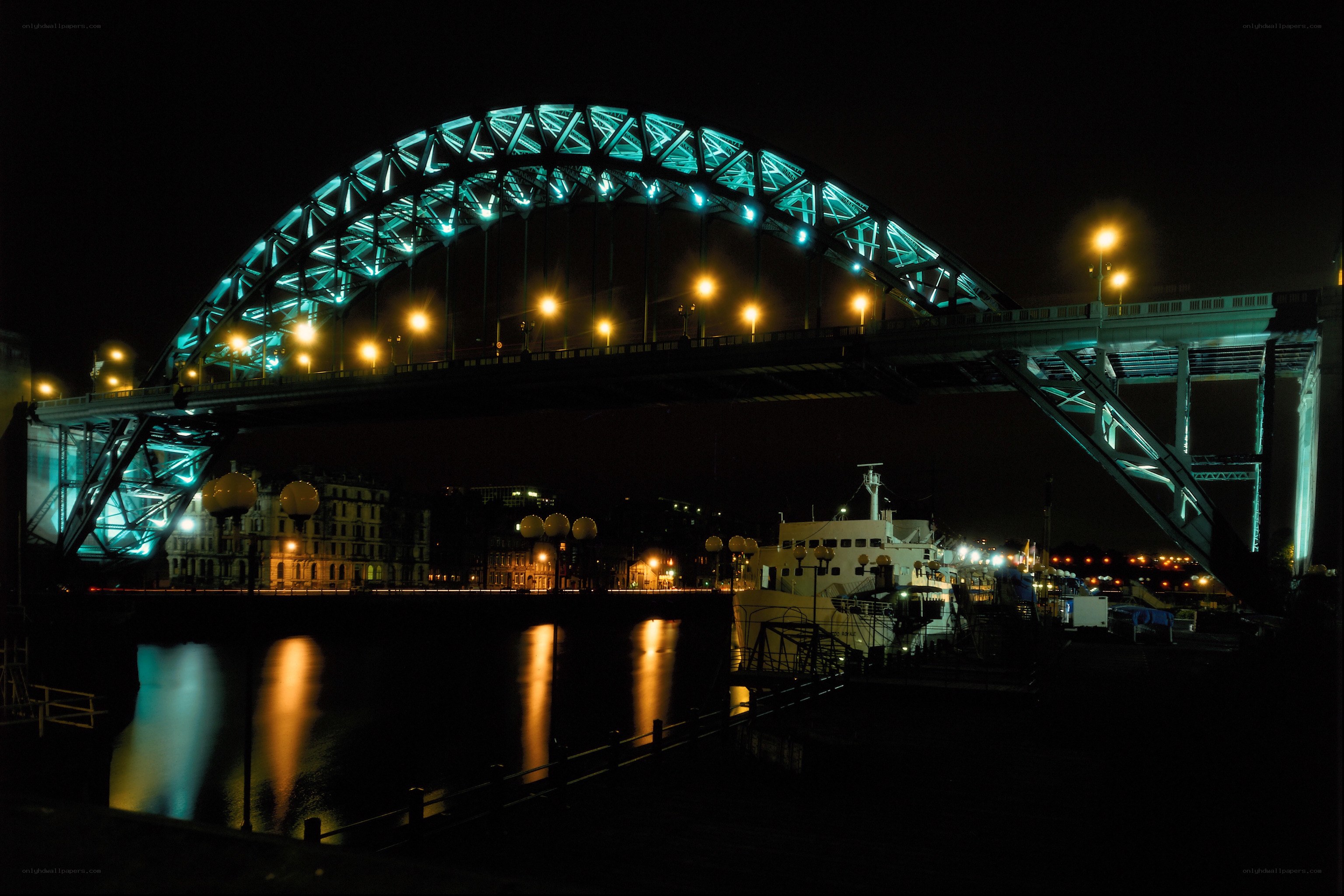 Tyne Bridge at night