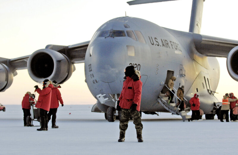 U.S. Air Force aircraft at polar base