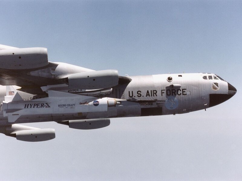 U.S. Air Force aircraft with Hyper-X