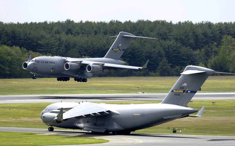 U.S. Air Force C-17 — Gray, Calm