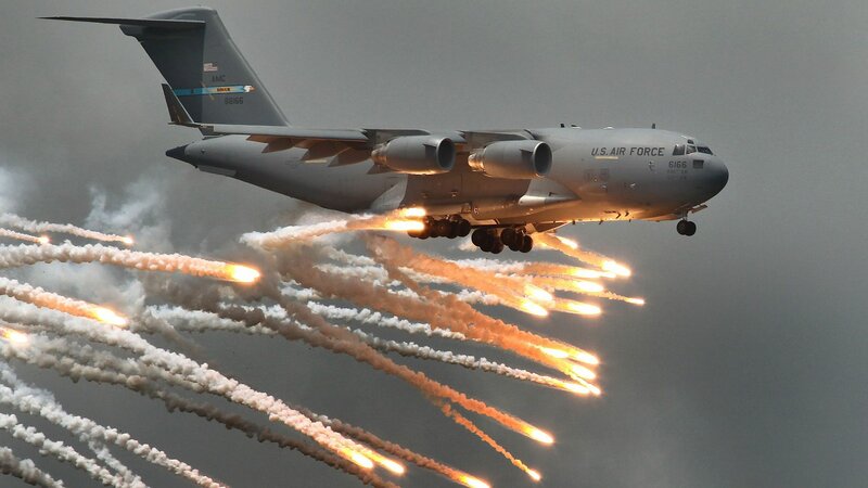 U.S. Air Force C-17 — Gray, Dramatic, Photograph, Aircraft