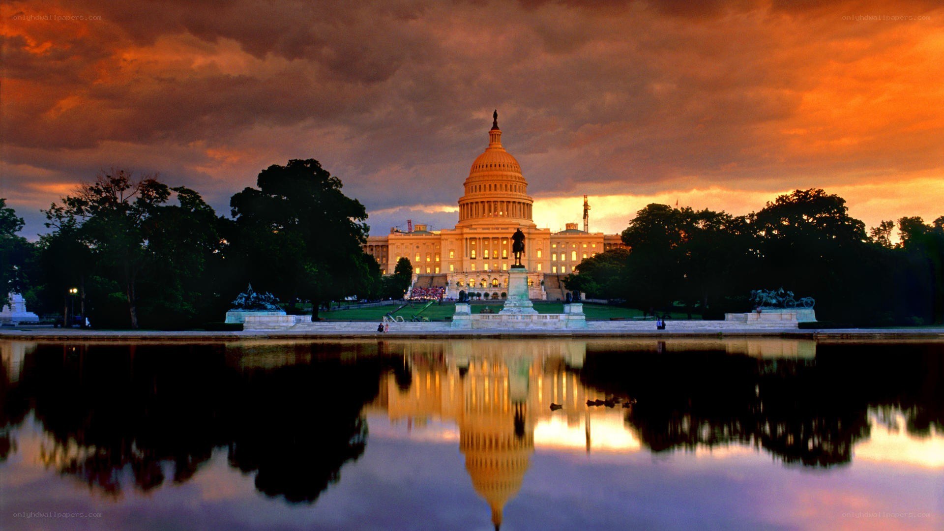U.S. Capitol at sunset