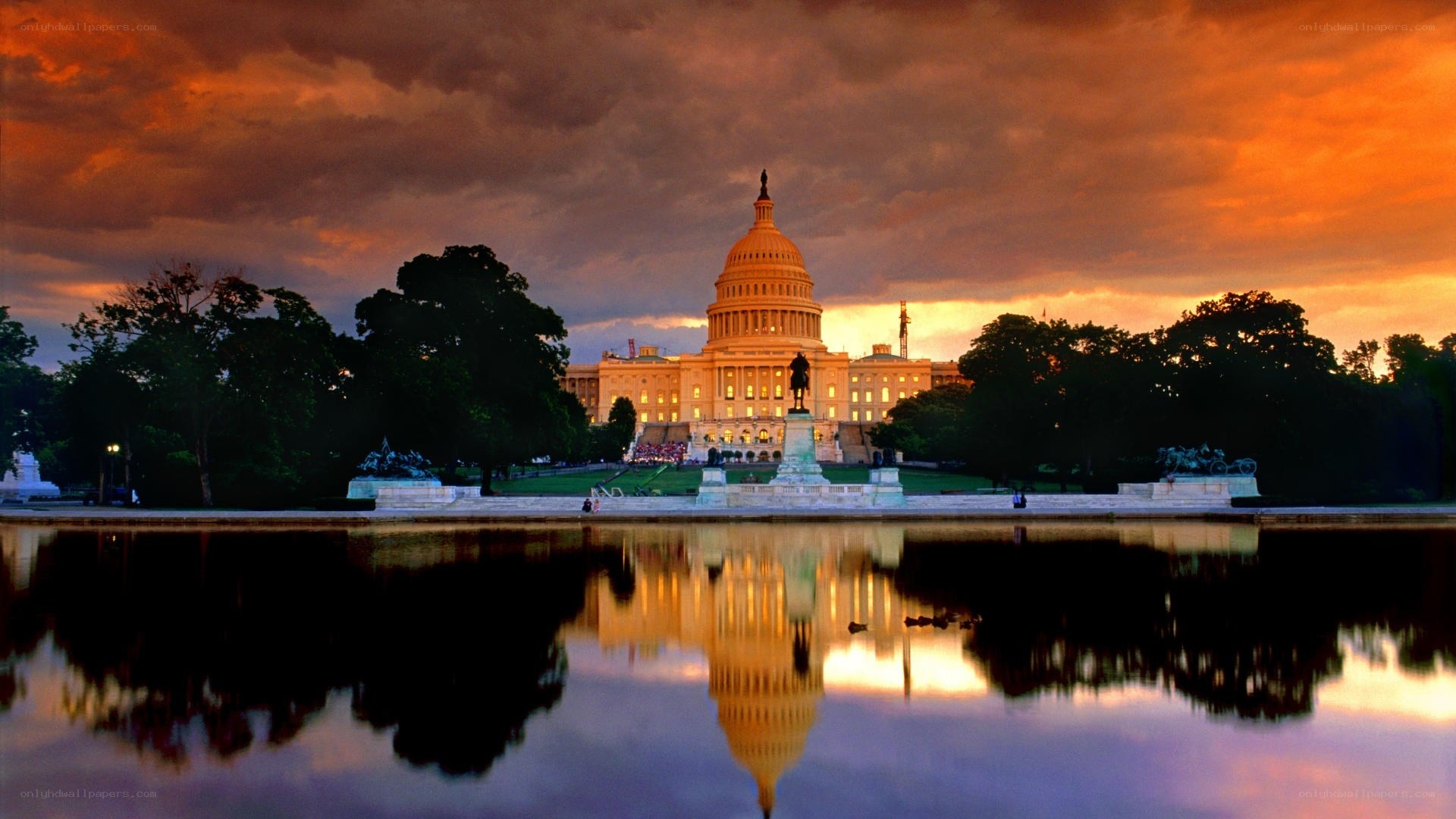 U.S. Capitol at sunset