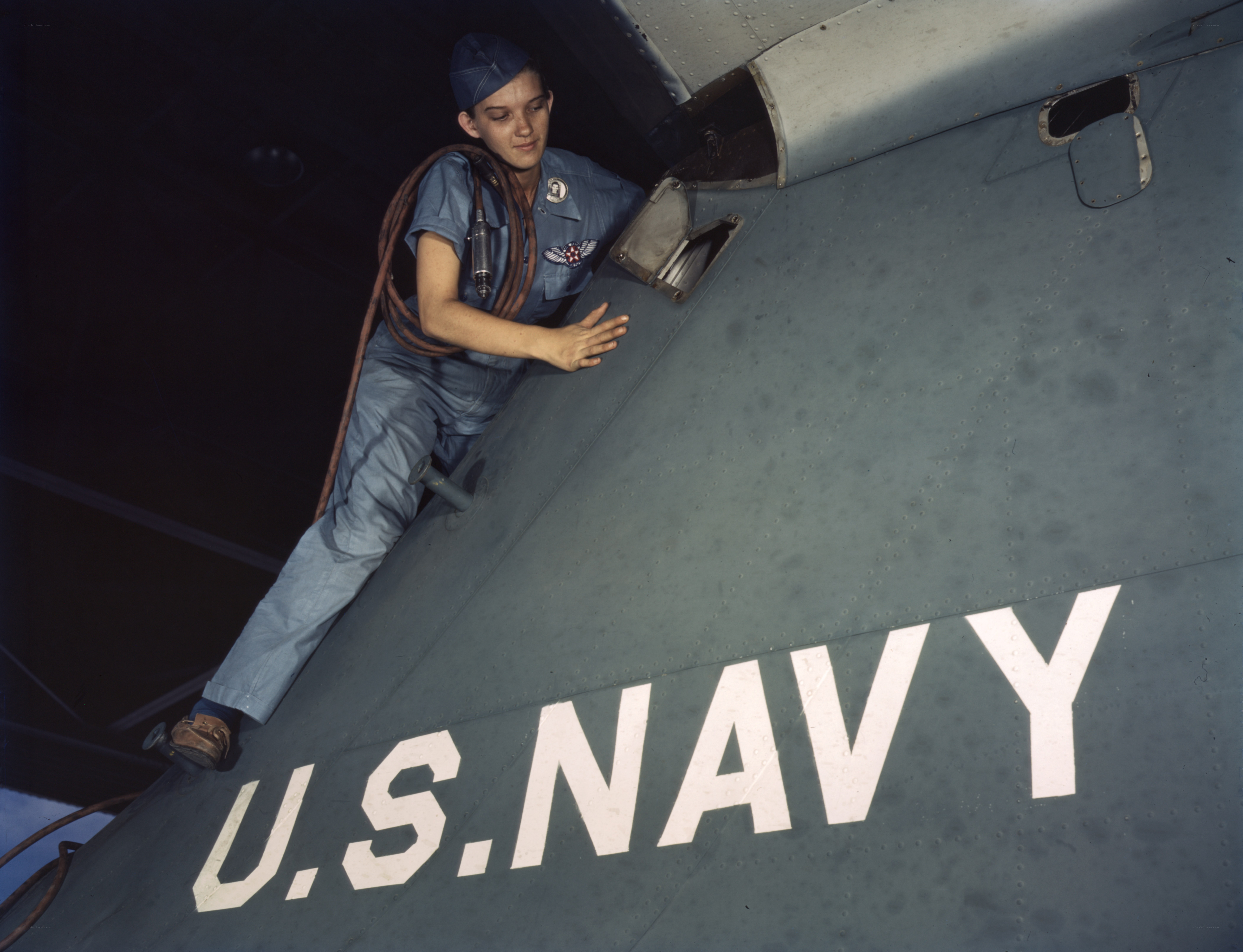 U.S. Navy aircraft maintenance