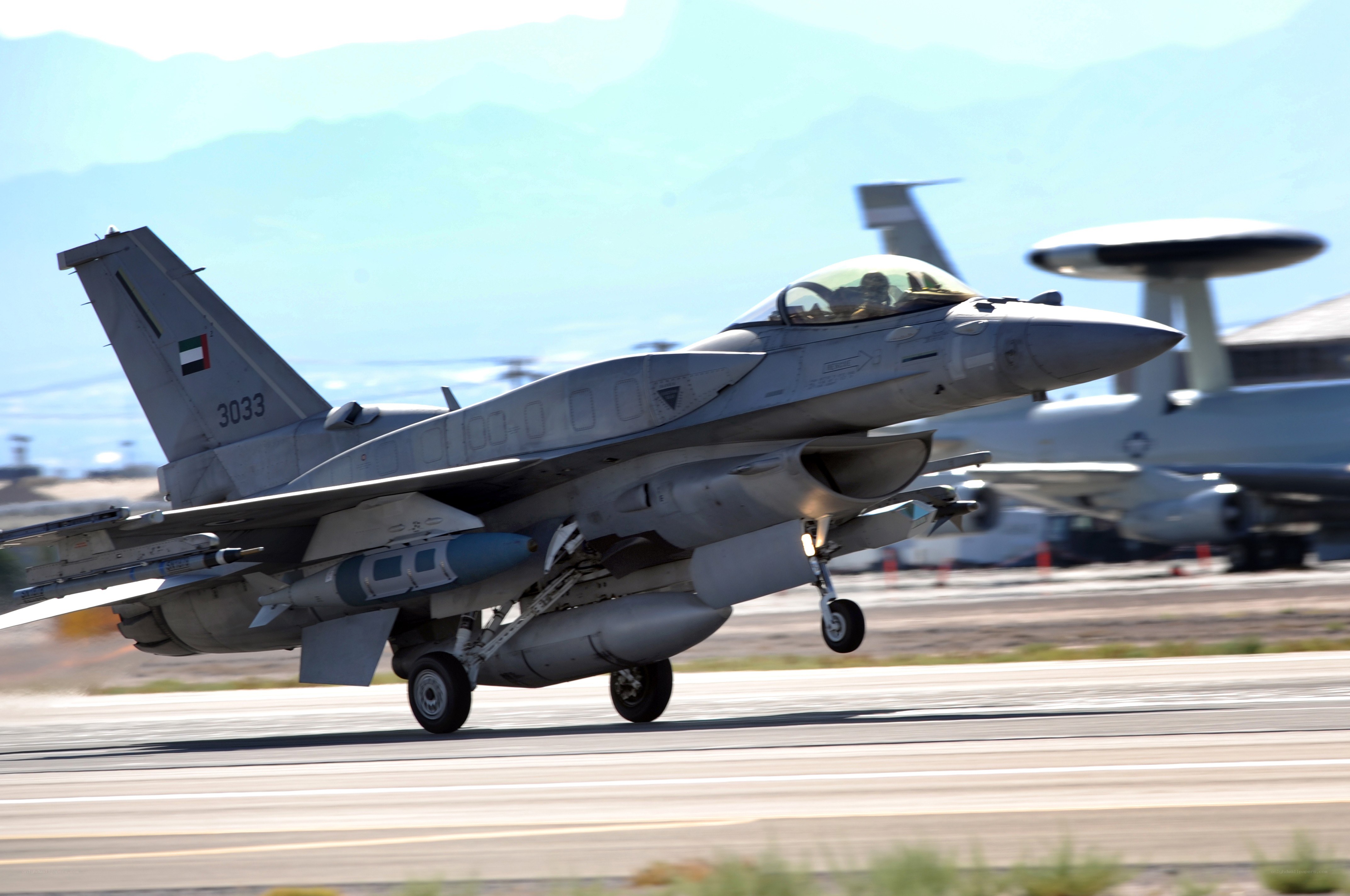 UAE F-16 taking off