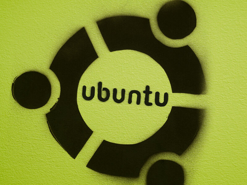 Ubuntu logo on green surface